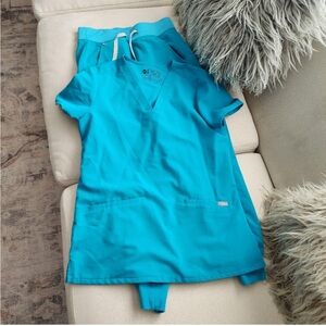 Figs Scrub Set Casma 3 Pocket Scrub Top XS & Zamora Jogger Scrubs XXS/P in Teal